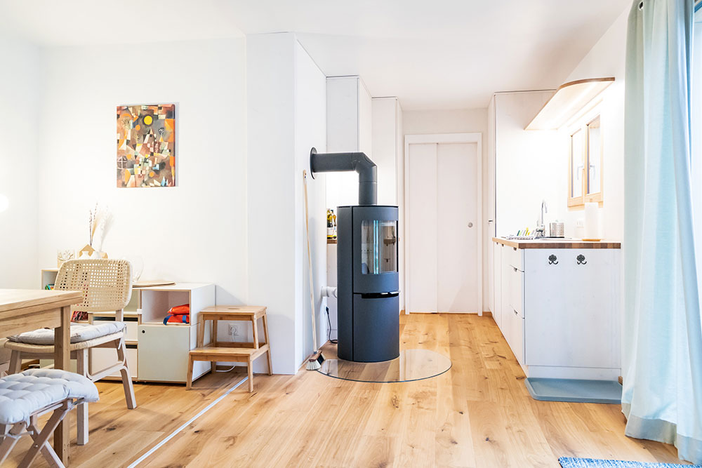Aduro H2 Holzofen mit Pelletsfunktion im Tiny House / Heizung