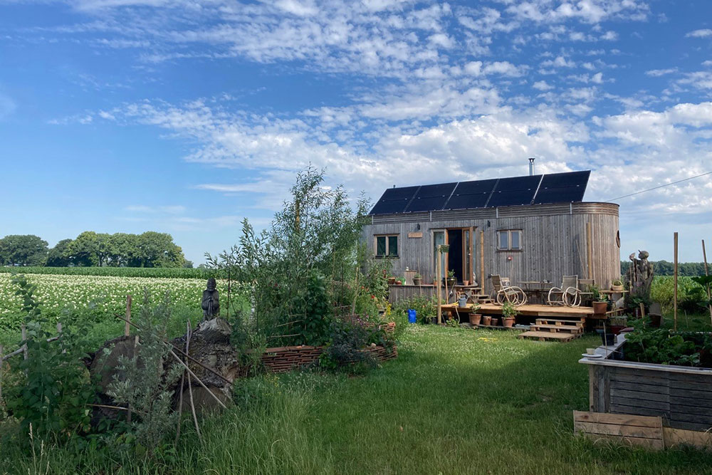 Autarkes Tiny House im Grünen