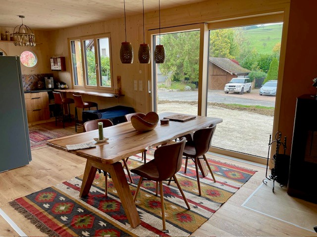 MODULHAUS-Führung bei Susanne & Volker